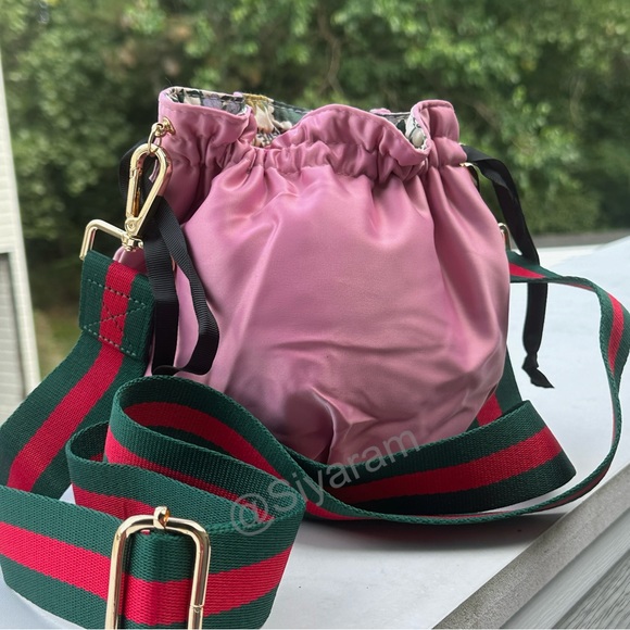 New Gucci drawstring closure bucket bag - Picture 2 of 6